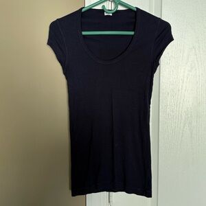 Splendid Women’s Scoop Neck Short Sleeve Shirt. Size Large.